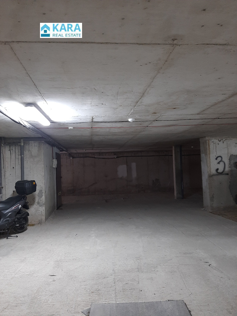 Продава ГАРАЖ, ПАРКОМЯСТО, гр. Кърджали, Възрожденци, снимка 3 - Гаражи и паркоместа - 52799388