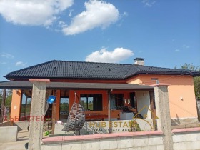 Къща с. Царевец, област Добрич