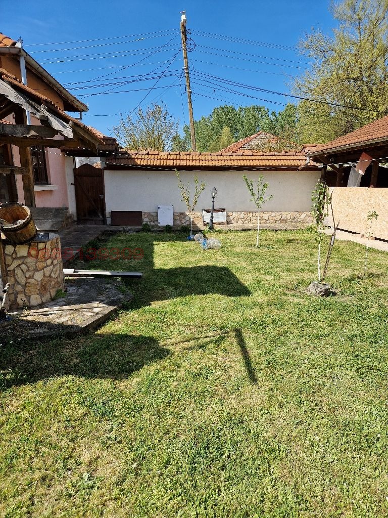 Продава КЪЩА, с. Дерманци, област Ловеч