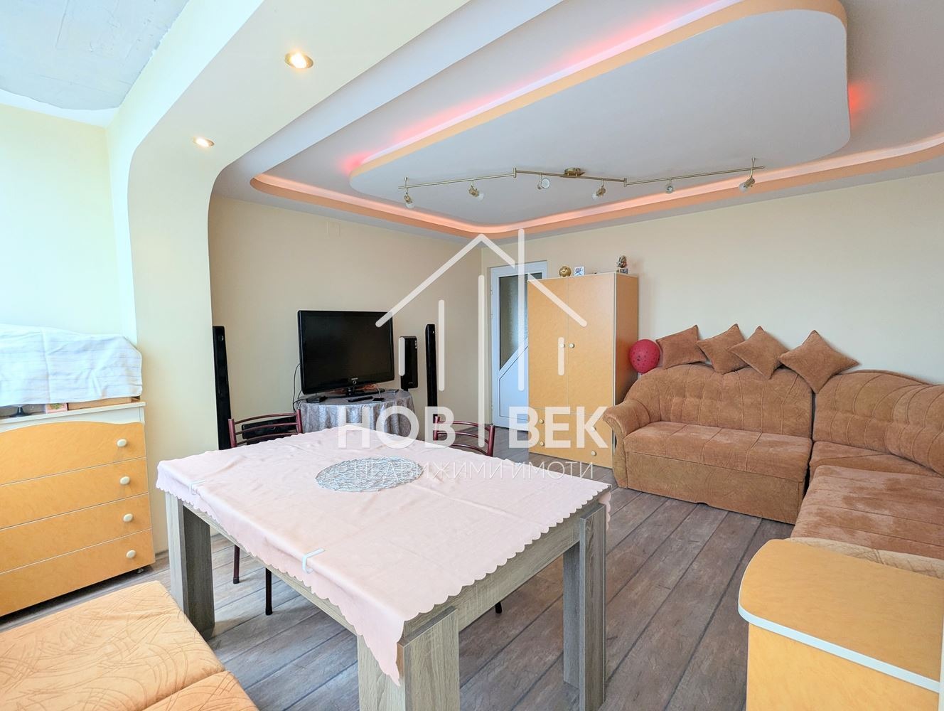 Продава 2-СТАЕН, гр. Варна, Левски 2