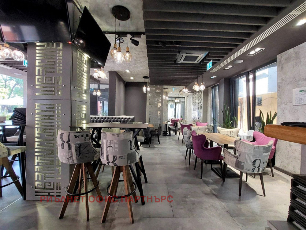 Продава ЗАВЕДЕНИЕ, гр. София, Център, снимка 7 - Заведения - 52160801