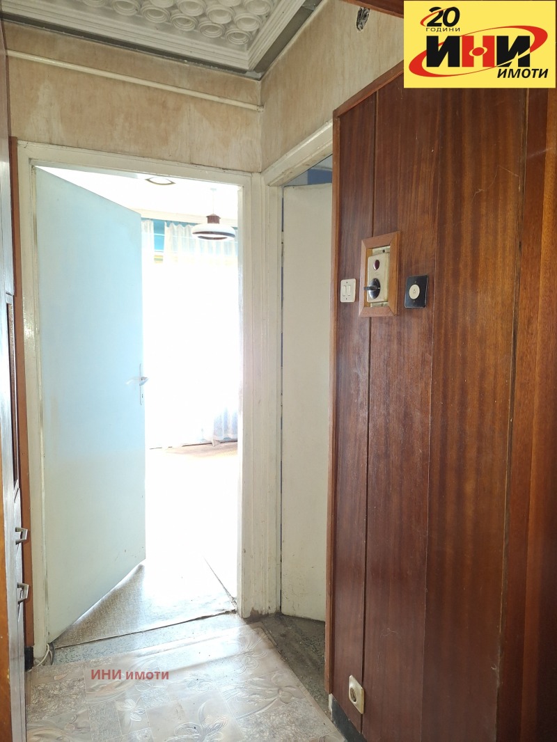 In vendita  2 camere da letto Ruse , Vazragdane , 82 mq | 73223950 - Immagine [13]
