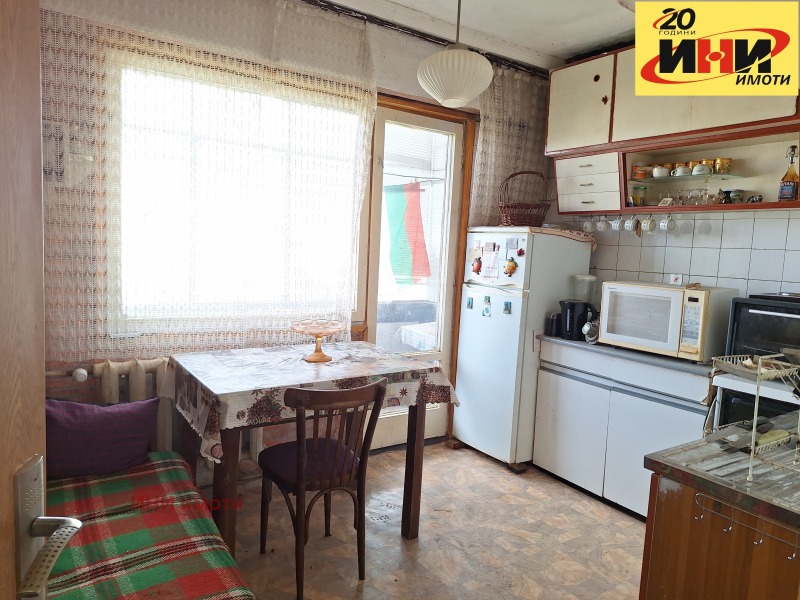 In vendita  2 camere da letto Ruse , Vazragdane , 82 mq | 73223950 - Immagine [3]