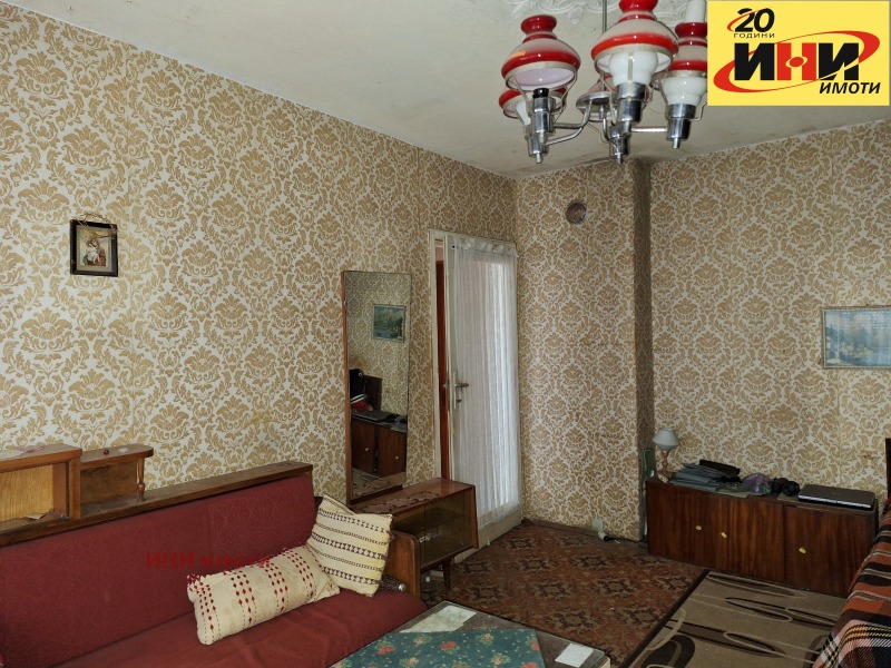 In vendita  2 camere da letto Ruse , Vazragdane , 82 mq | 73223950 - Immagine [6]