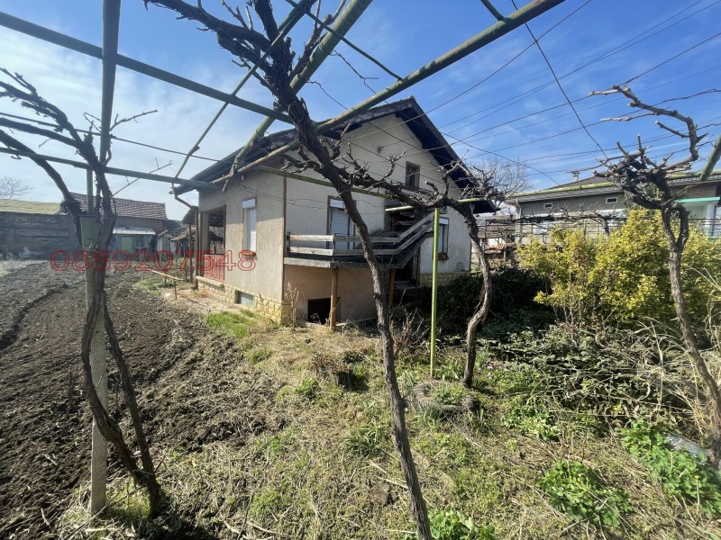 Продава КЪЩА, с. Горни Дъбник, област Плевен, снимка 3 - Къщи - 52785297