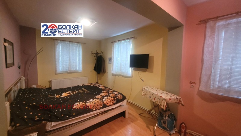 Продава КЪЩА, гр. Дебелец, област Велико Търново, снимка 7 - Къщи - 52821530