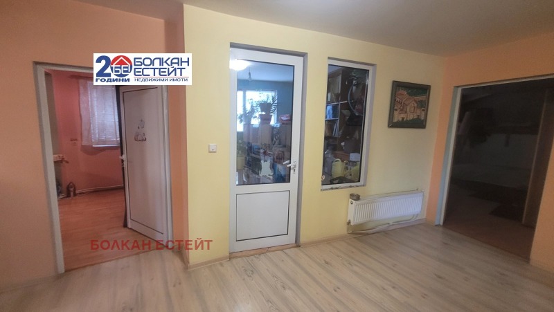 Продава КЪЩА, гр. Дебелец, област Велико Търново, снимка 11 - Къщи - 52821530