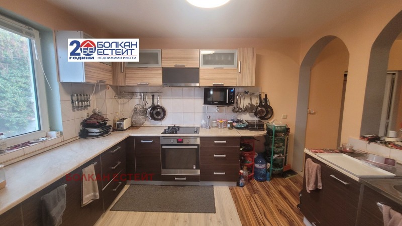 Продава КЪЩА, гр. Дебелец, област Велико Търново, снимка 5 - Къщи - 52821530