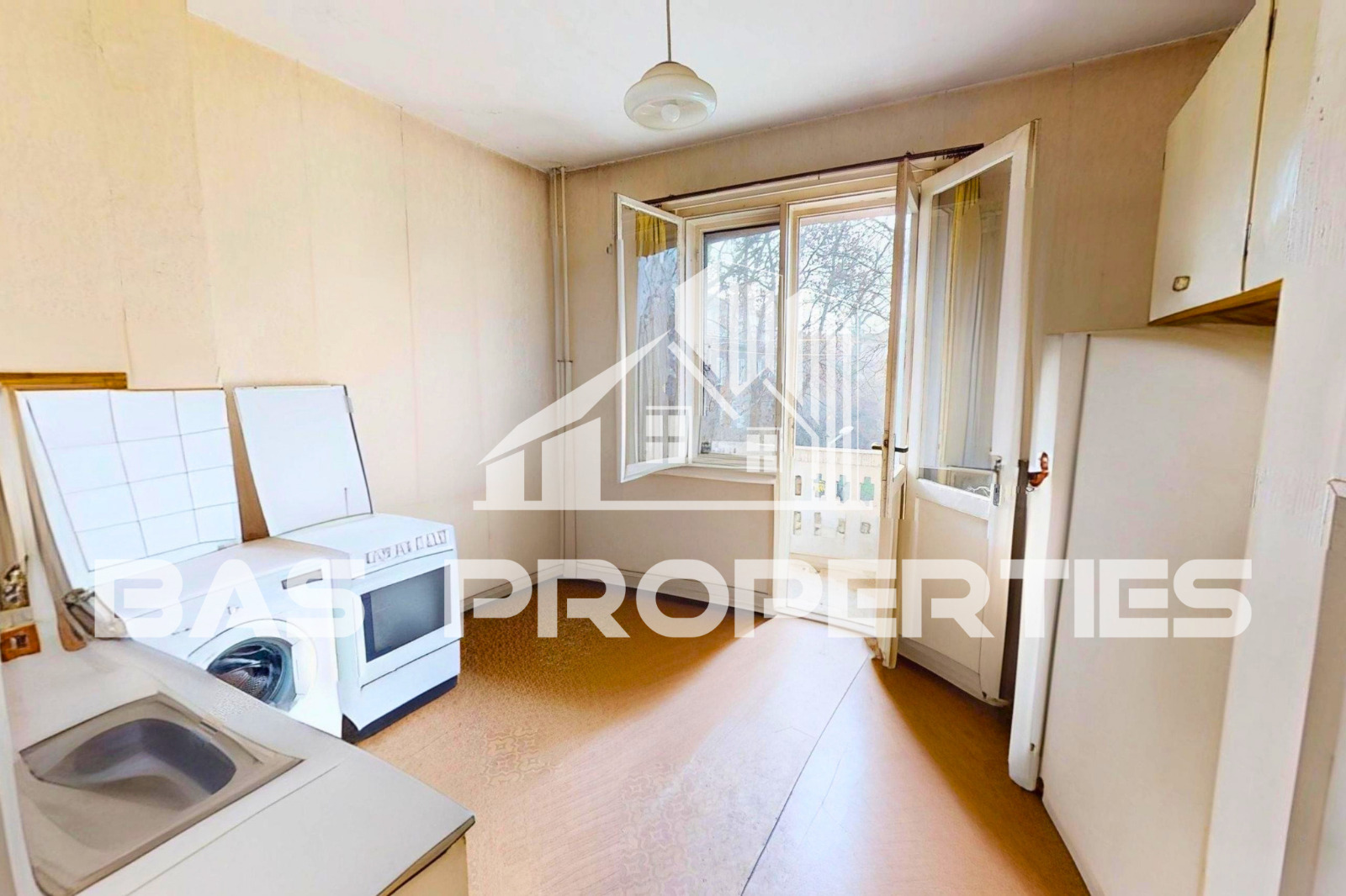 Продава 3-СТАЕН, гр. София, Гео Милев, снимка 3 - Апартаменти - 54076586