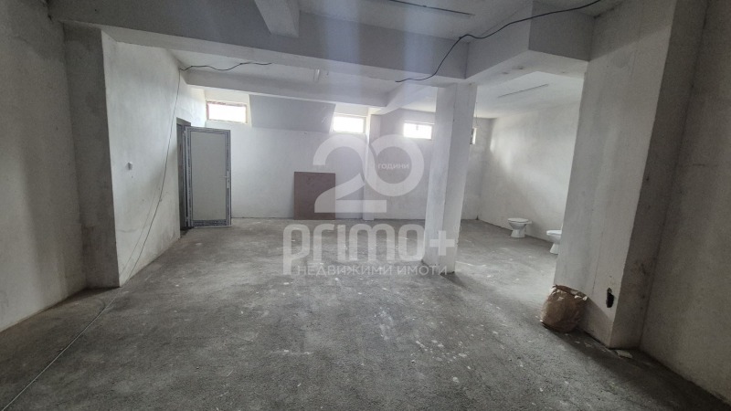 Продава МАГАЗИН, гр. Велико Търново, Бузлуджа, снимка 4 - Магазини - 52207722