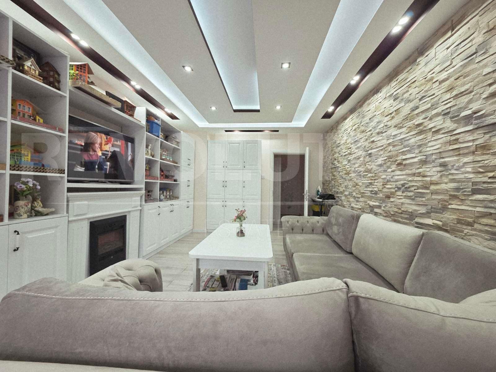 Продава 3-СТАЕН, гр. София, Света Троица, снимка 3 - Апартаменти - 53970750