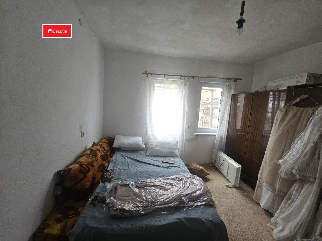 Продава КЪЩА, с. Дълбоки, област Стара Загора, снимка 8 - Къщи - 54739258