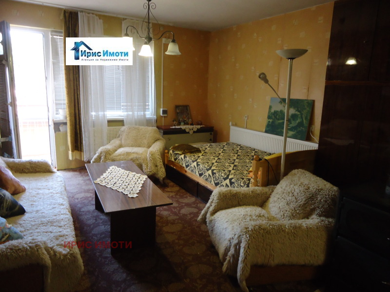 In vendita  3+ camere da letto Pleven , 9-ti kvartal , 164 mq | 71135014 - Immagine [15]