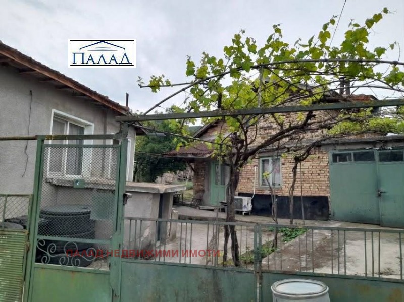 Продава КЪЩА, с. Разделна, област Варна