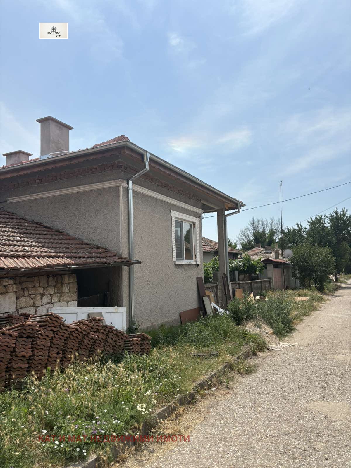 Продава КЪЩА, с. Червена вода, област Русе, снимка 2 - Къщи - 54755272