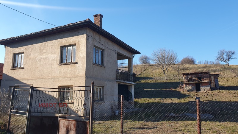 Продава КЪЩА в област Перник, с. Черна гора - 175 кв.м / 99 900 € » 195 387.42 лв., ИМОТ БП