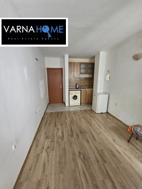 Zu verkaufen Studio