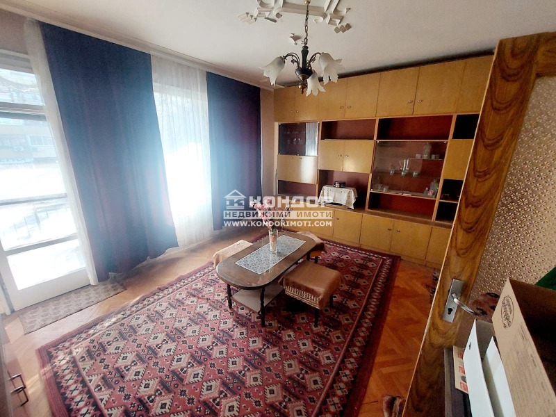 Продава  3-стаен, град Пловдив, Въстанически • 95 000 EUR • ID 85986041 — holmes.bg - [1] 