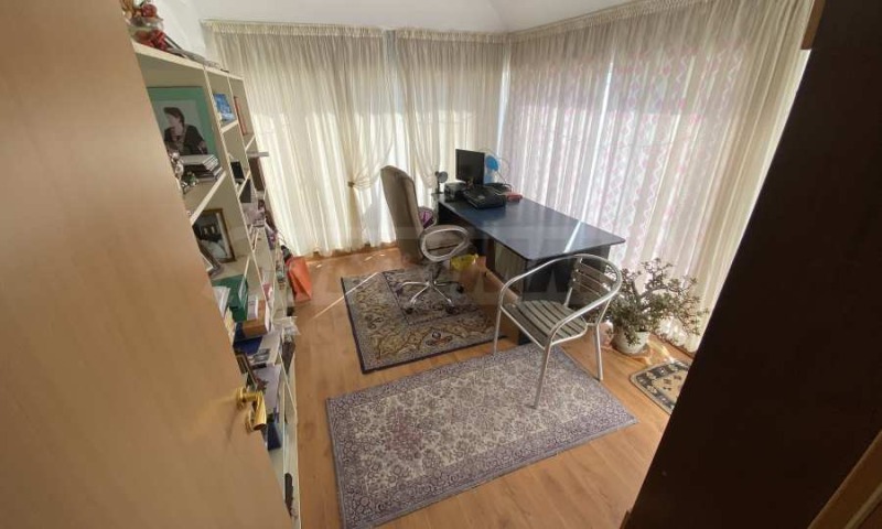 Till salu  Hus Varna , m-t Rakitnika , 399 kvm | 30249555 - bild [9]