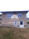 Продава КЪЩА, с. Горен чифлик, област Варна, снимка 14 - Къщи - 43363561