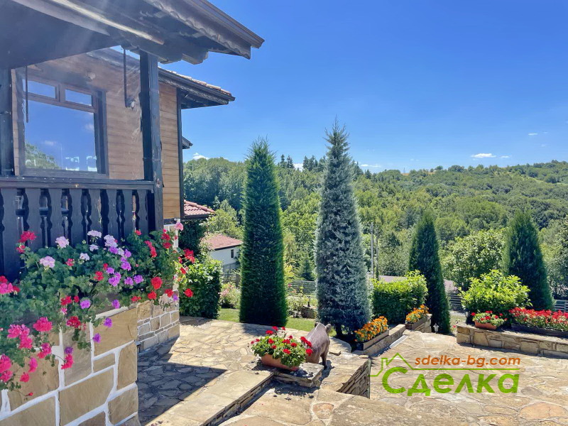 Продава ХОТЕЛ в област Габрово, с. Черновръх - 325 кв.м / 450 000 € » 880 123.50 лв., СДЕЛКА