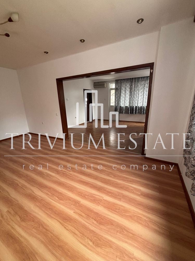 Продава МНОГОСТАЕН, гр. Пловдив, Кючук Париж, снимка 2 - Апартаменти - 54055886