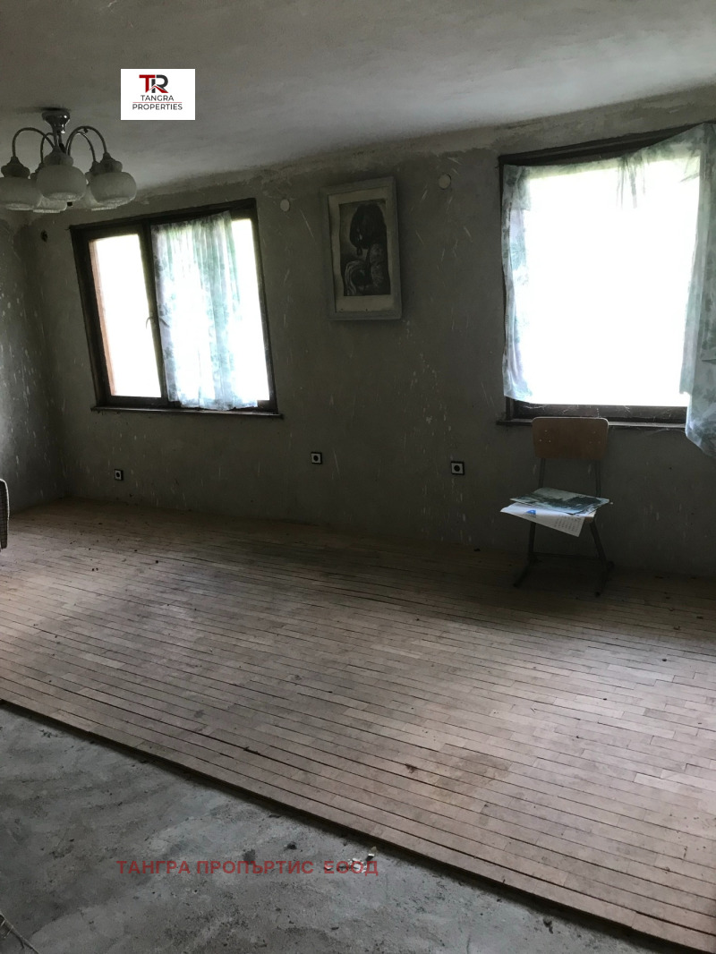 Продава КЪЩА, с. Горна Козница, област Кюстендил, снимка 3 - Къщи - 47020407