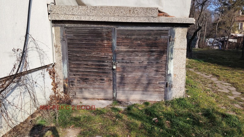 Продава ГАРАЖ в град София, Гевгелийски - 18 кв.м / 33 000 € » 64 542.39 лв., МИ-РЕКС 2 ЕООД