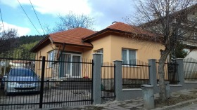 Maison Kladnitsa, région Pernik 6