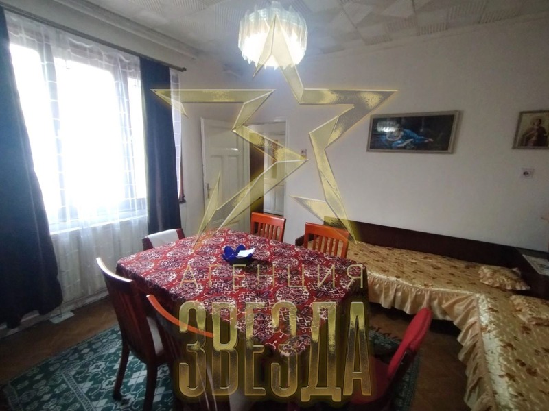 Продава КЪЩА, гр. Пловдив, Център, снимка 6 - Къщи - 49028683