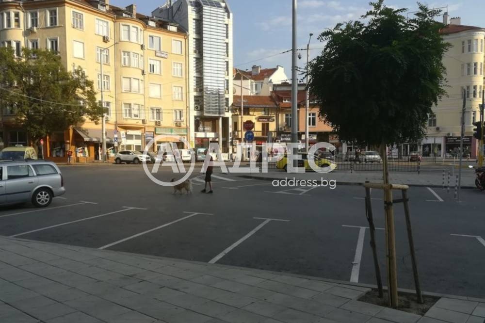 Продава 3-СТАЕН, гр. София, Център, снимка 2 - Апартаменти - 53884652