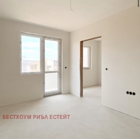 1 Schlafzimmer Zentar, Warna