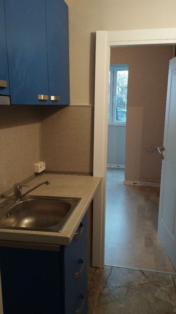 Продава 1-СТАЕН, гр. София, Света Троица, снимка 10 - Апартаменти - 56030318
