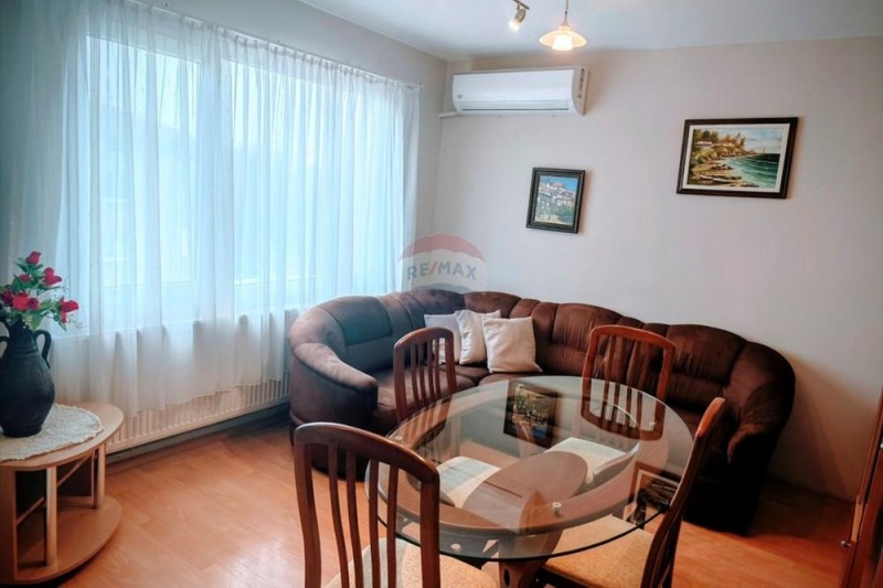 Продава 3-СТАЕН в област Добрич, гр. Каварна - 97 кв.м / 93 000 € » 181 892.19 лв., РЕМАКС АКТИВ