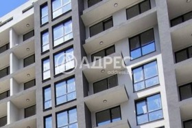 1 quarto Poligona, Sofia
