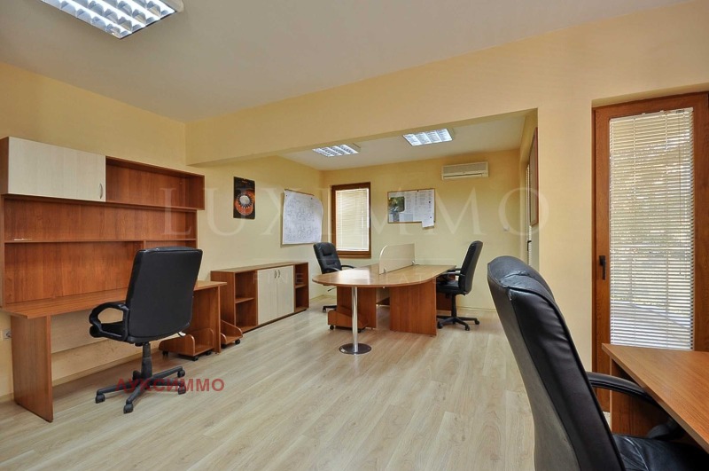 Te koop  Kantoor Sofia , Javorov , 1032 m² | 63209529 - afbeelding [5]