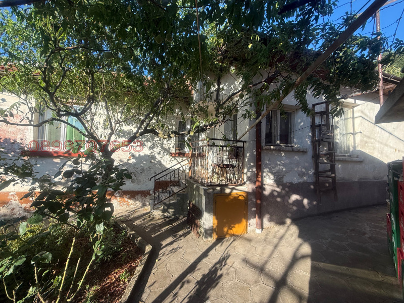 Продава КЪЩА, гр. Дупница, област Кюстендил