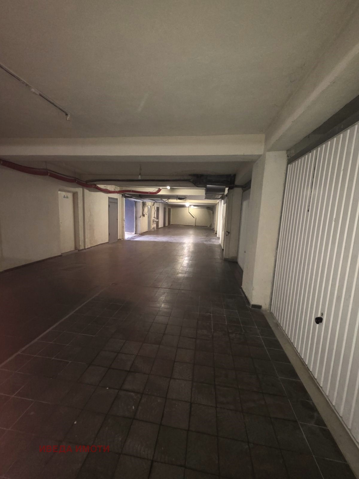 Продава ГАРАЖ, ПАРКОМЯСТО, гр. Варна, Централна поща
