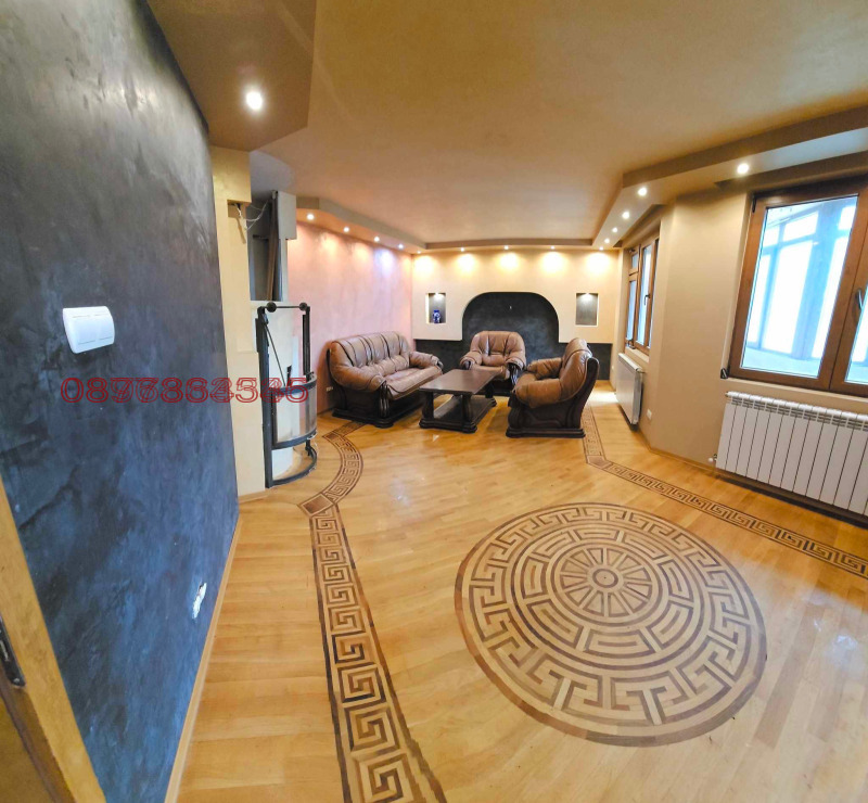 À venda  2 quartos Blagoevgrad , Chirok centar , 150 m² | 76967491