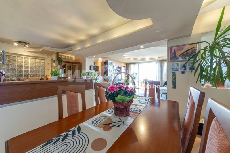 Продава 3-СТАЕН, гр. Варна, Чайка, снимка 12 - Апартаменти - 52411104