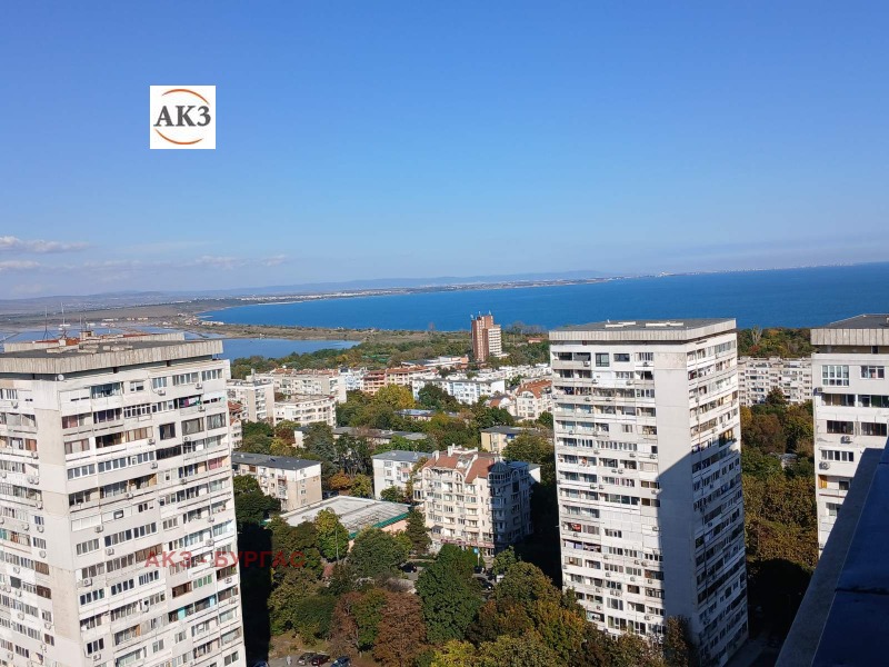 Продава 4-СТАЕН, гр. Бургас, Център