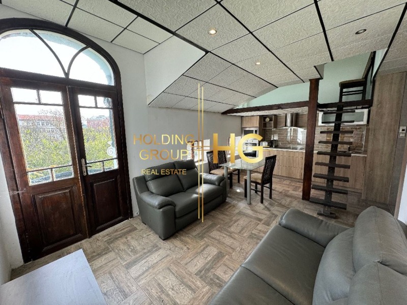 De vânzare  3 dormitoare Varna , Țentâr , 104 mp | 85549630