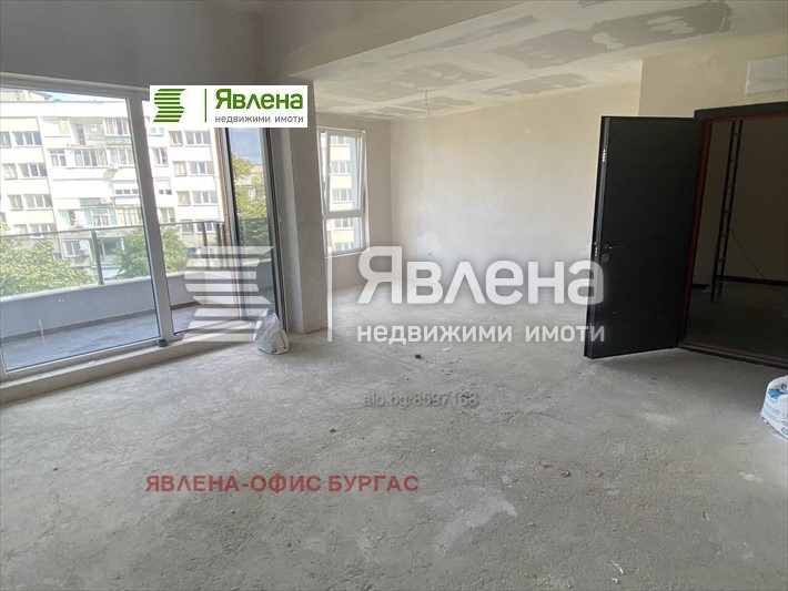 Продава МНОГОСТАЕН, гр. Бургас, Лазур, снимка 2 - Aпартаменти - 47380463