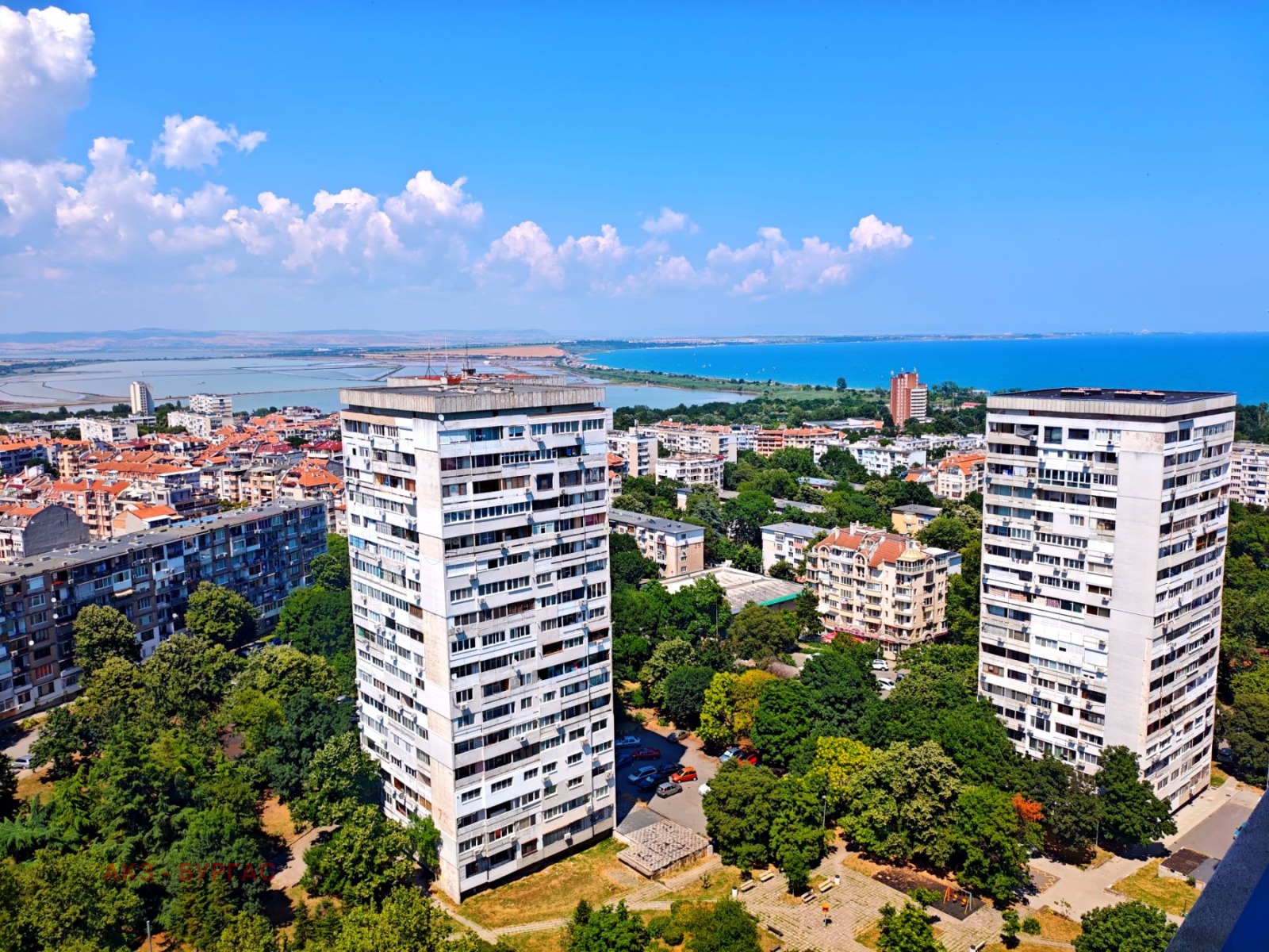 Продава 4-СТАЕН, гр. Бургас, Център, снимка 2 - Апартаменти - 45978320