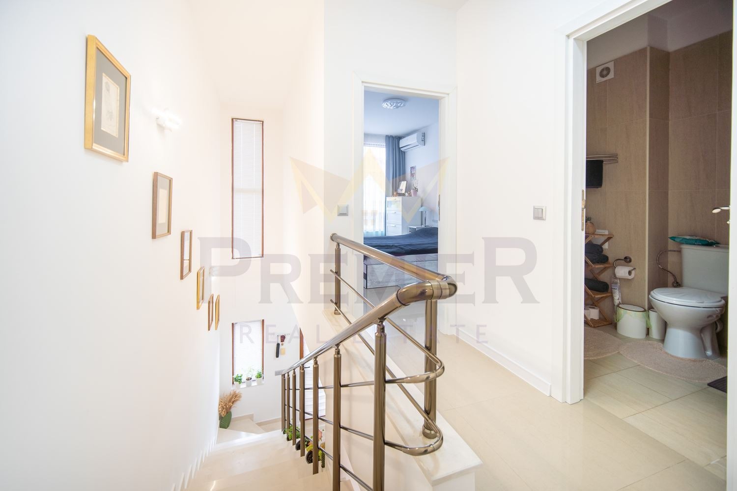 Продава КЪЩА, гр. Балчик, област Добрич, снимка 11 - Къщи - 54036992