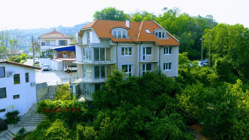 Продава КЪЩА в град Велико Търново, Варуша - 625 кв.м / 400 000 € » 782 332.00 лв., НАДДОМ ВТ