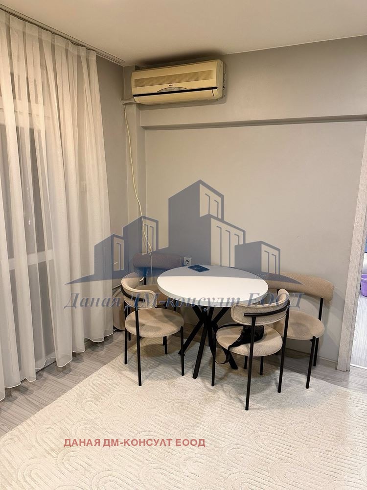 Продава 3-СТАЕН, гр. Шумен, Център, снимка 2 - Апартаменти - 53908089