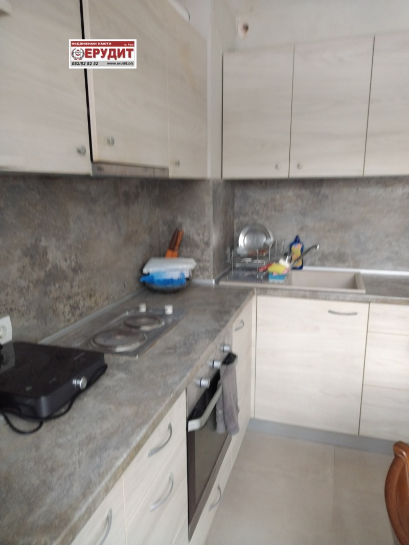 Продава 4-СТАЕН, гр. Русе, Възраждане, снимка 3 - Апартаменти - 53366845