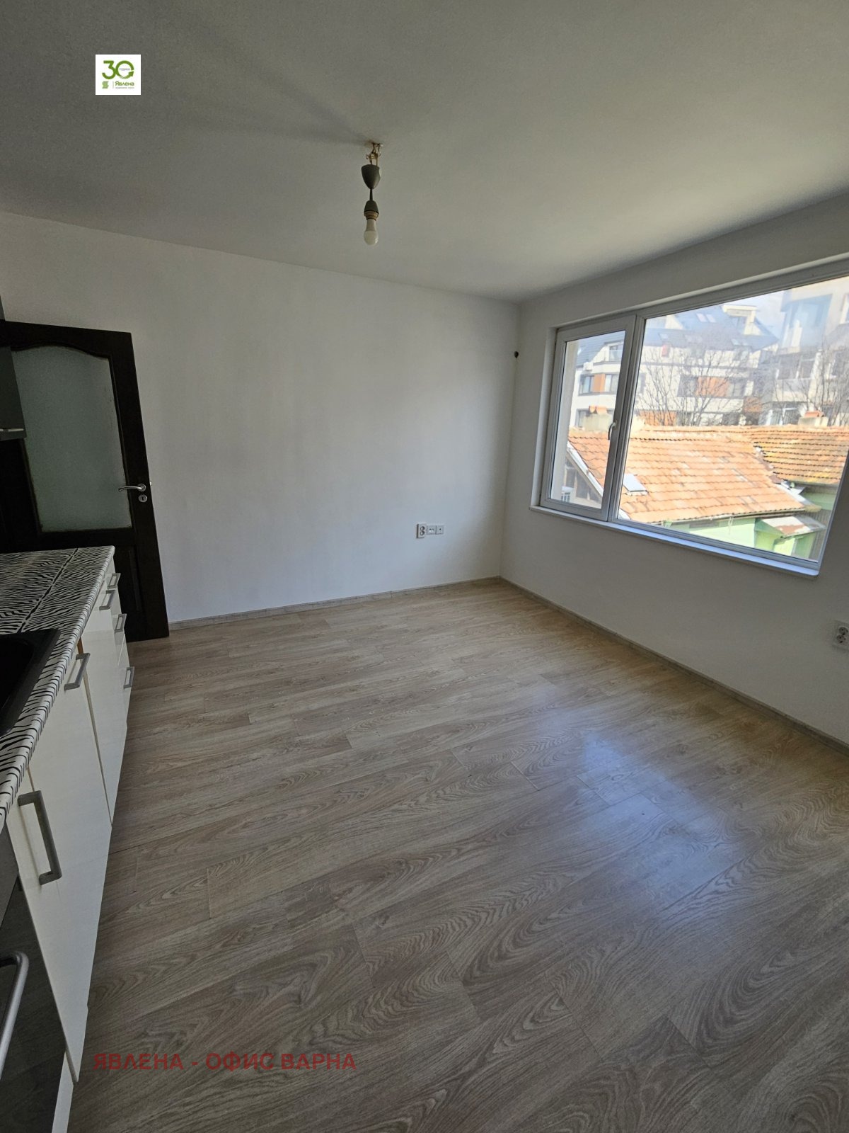 Продава 2-СТАЕН, гр. Варна, Зимно кино Тракия, снимка 2 - Апартаменти - 54818557