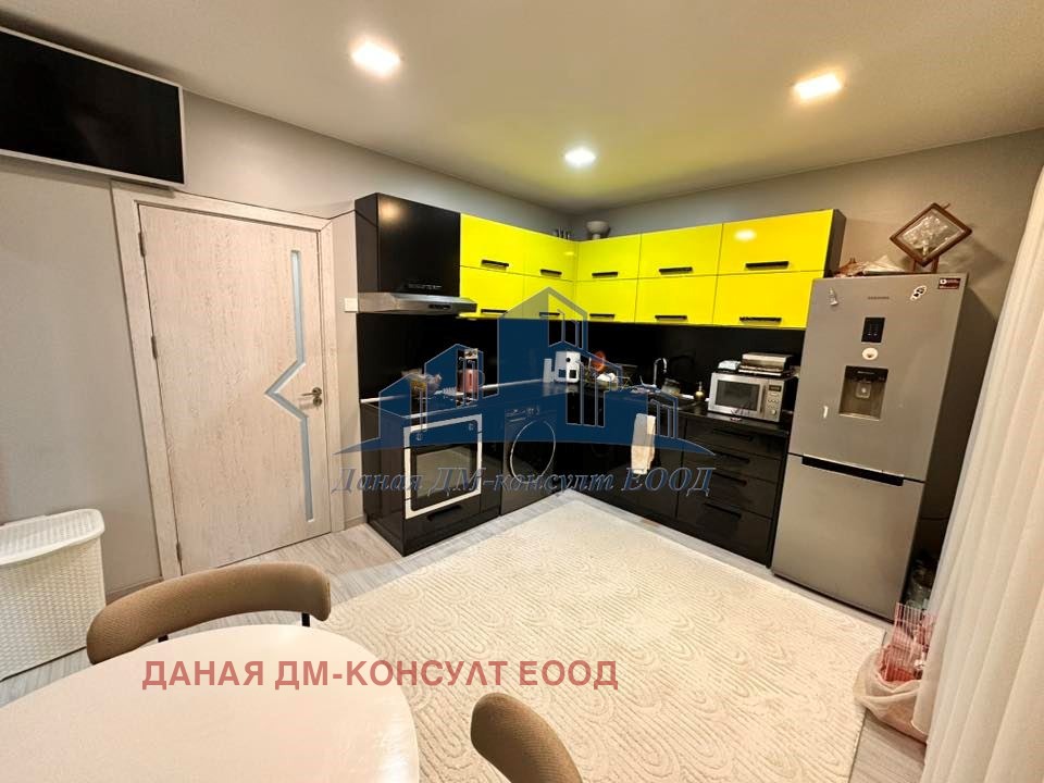 Продава 3-СТАЕН, гр. Шумен, Център, снимка 6 - Апартаменти - 53908089